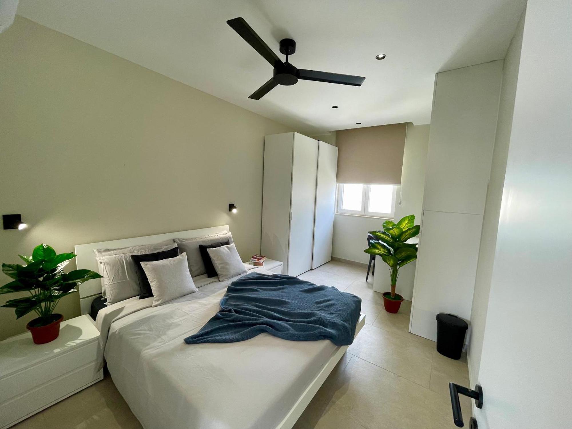 Bugibba Square Seafront Lux Apartments By Holi St. Paul's Bay Exterior foto