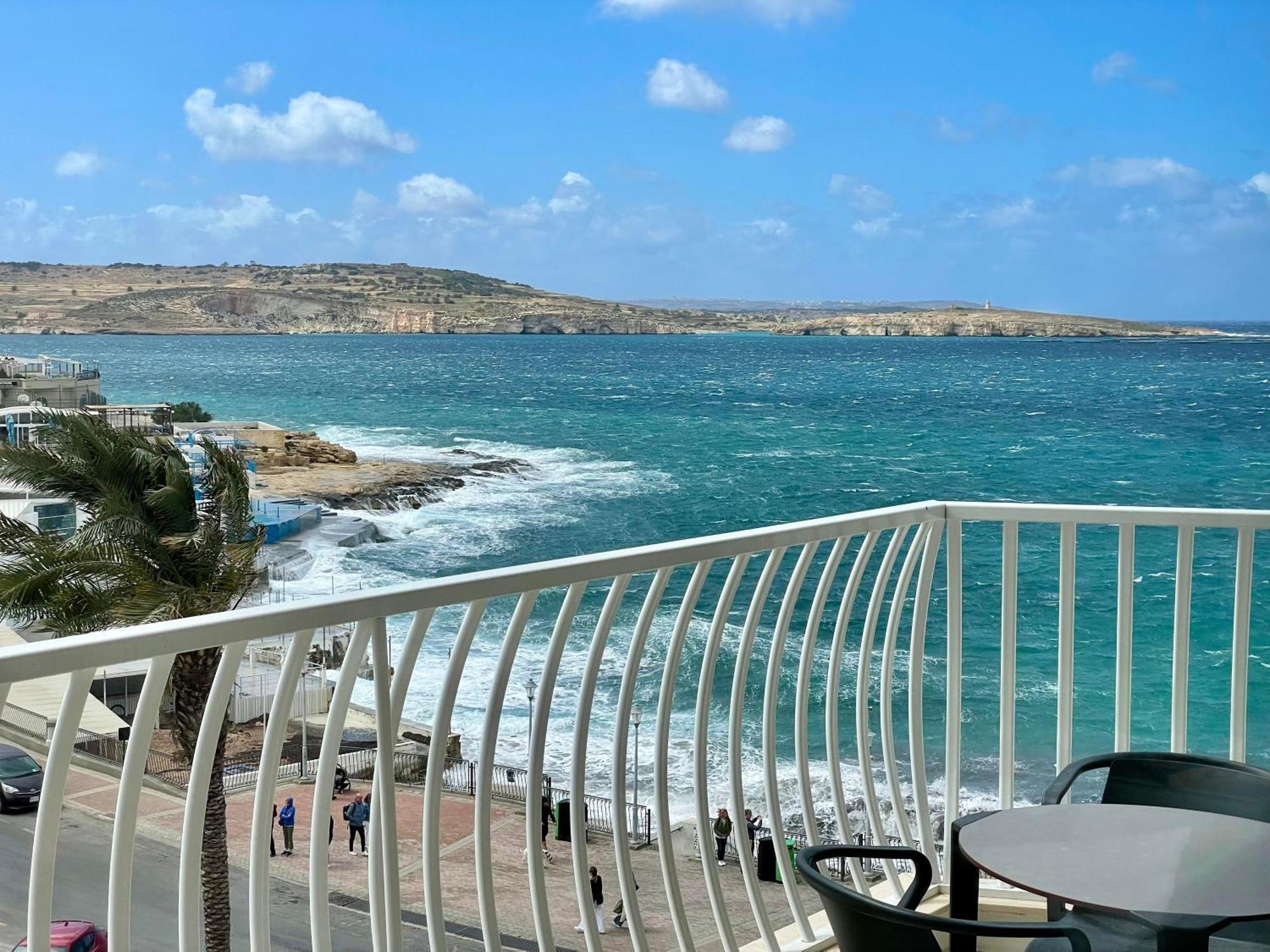 Bugibba Square Seafront Lux Apartments By Holi St. Paul's Bay Exterior foto