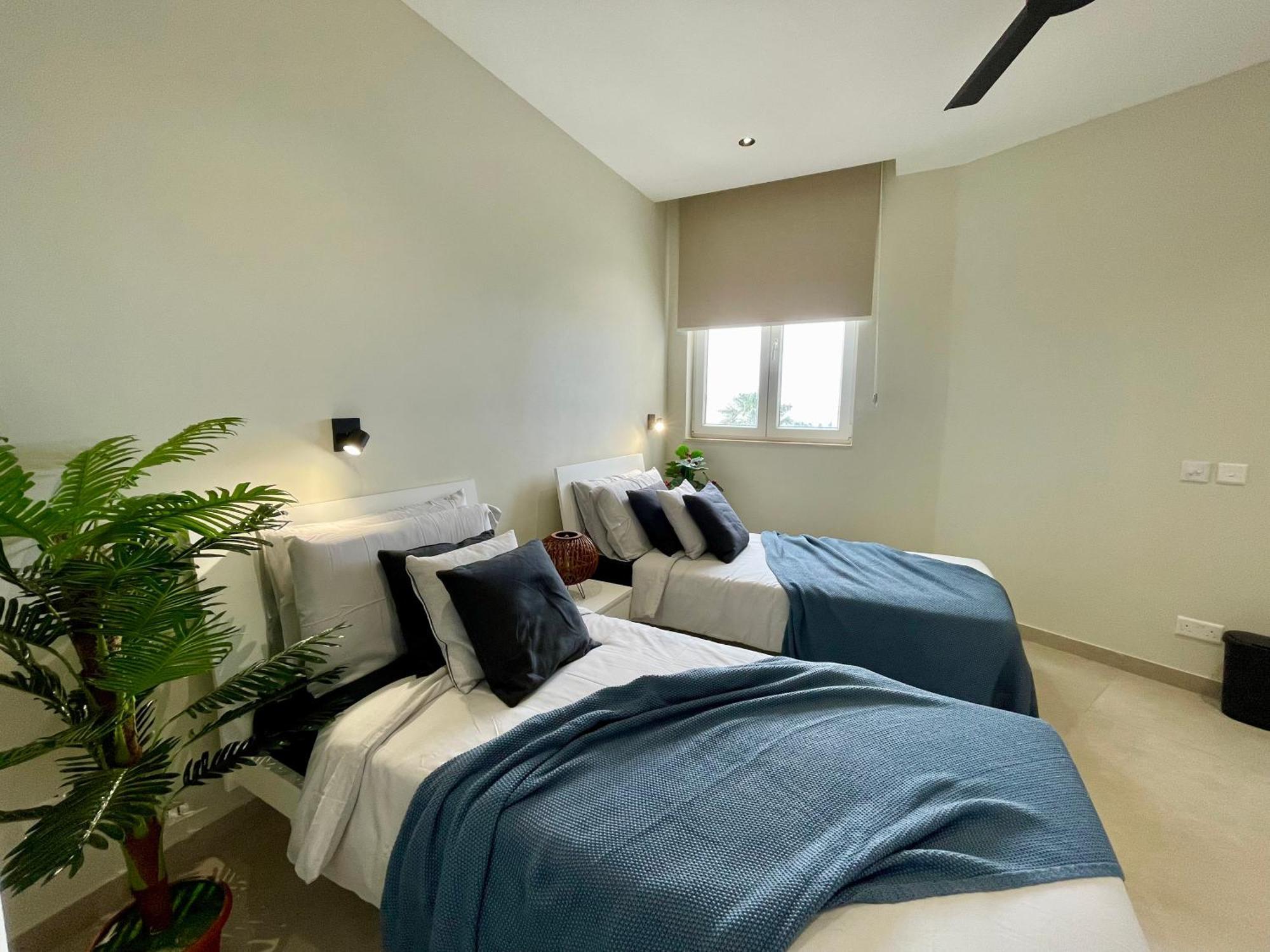 Bugibba Square Seafront Lux Apartments By Holi St. Paul's Bay Exterior foto